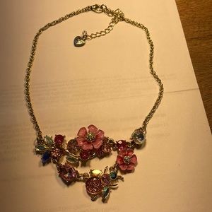 Betsey Johnson choker
